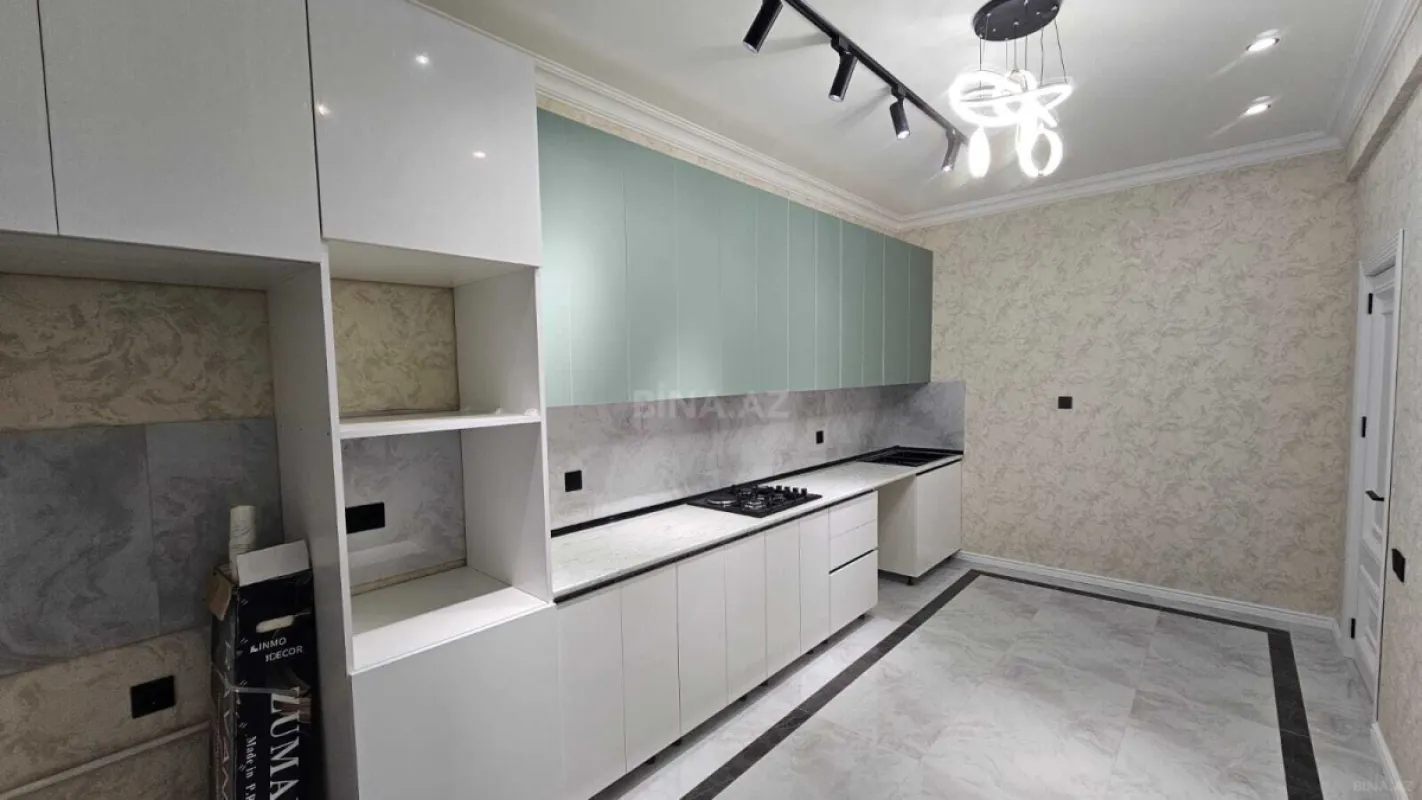 Satılır 3 otaqlı mənzil 110 m²