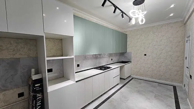 Satılır 3 otaqlı mənzil 110 m²
