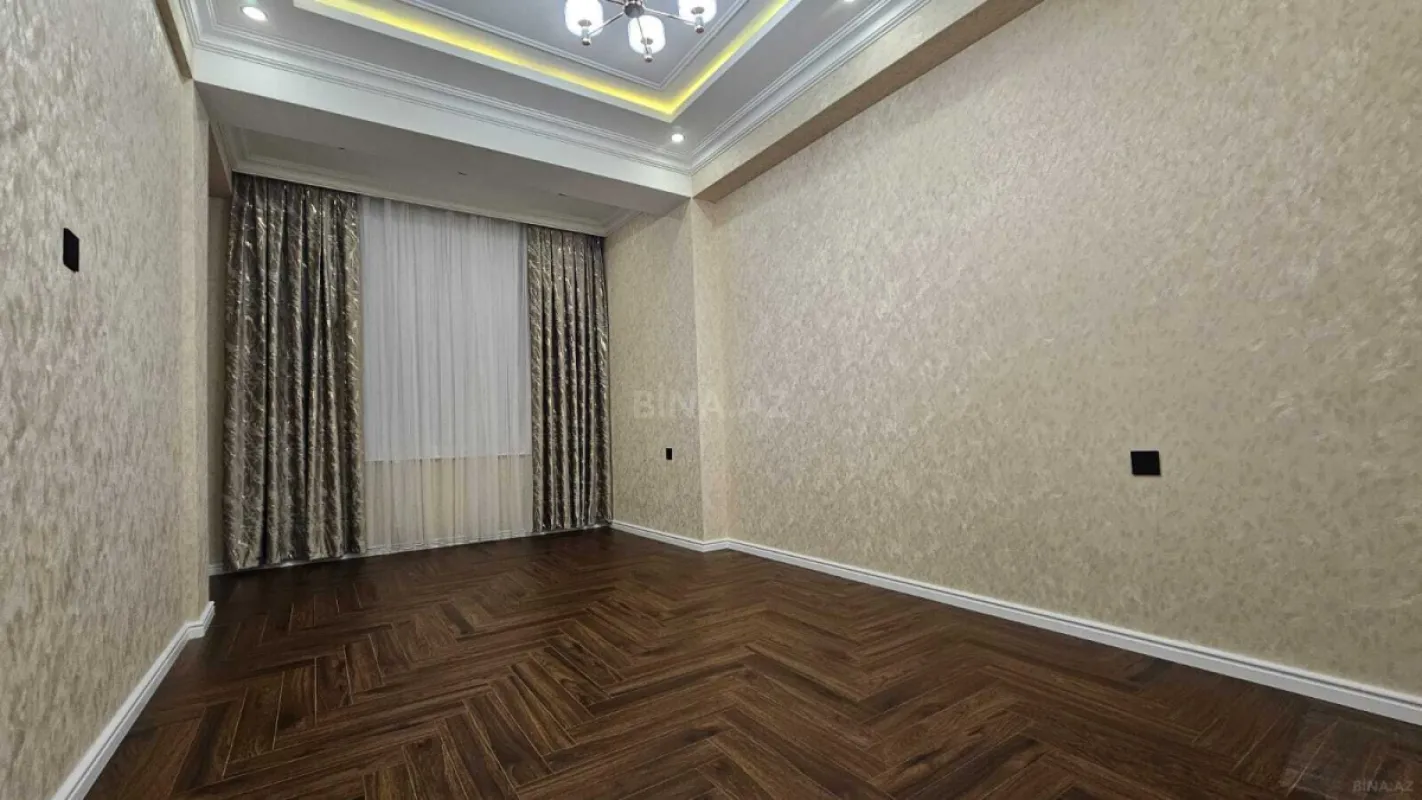 Satılır 3 otaqlı mənzil 110 m²