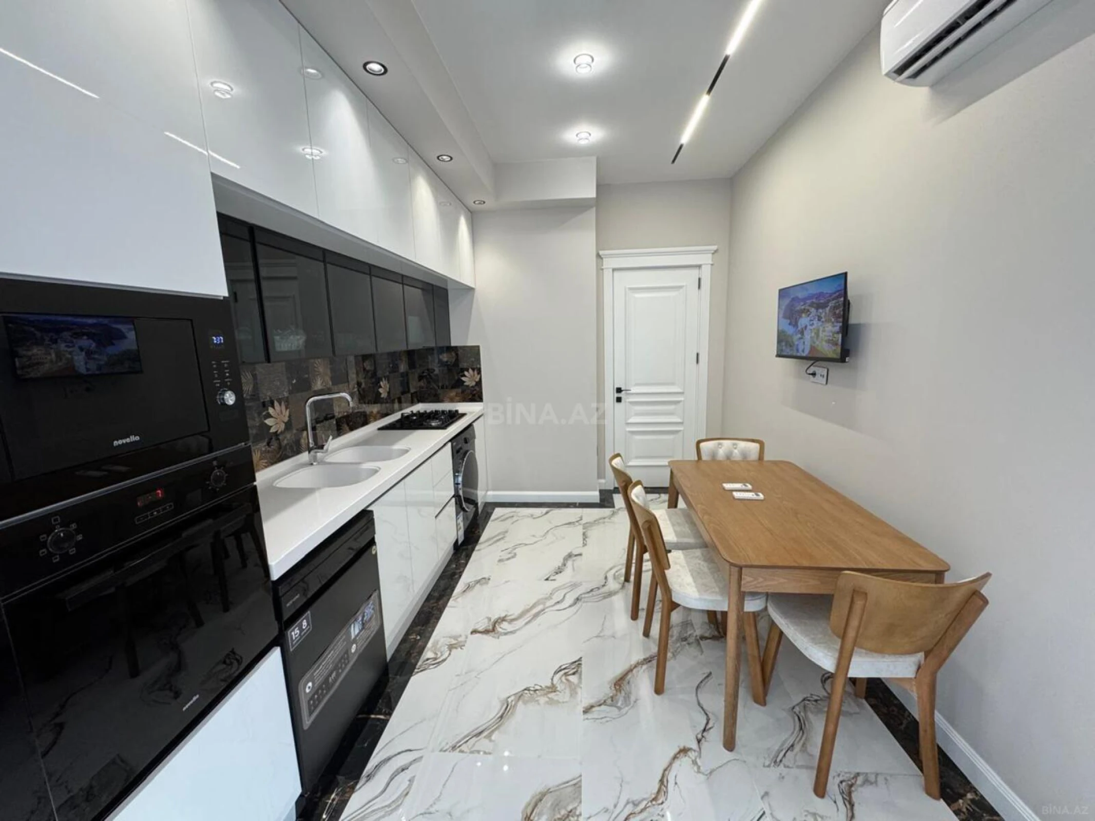 Kirayə verilir 2 otaqlı mənzil 72 m²