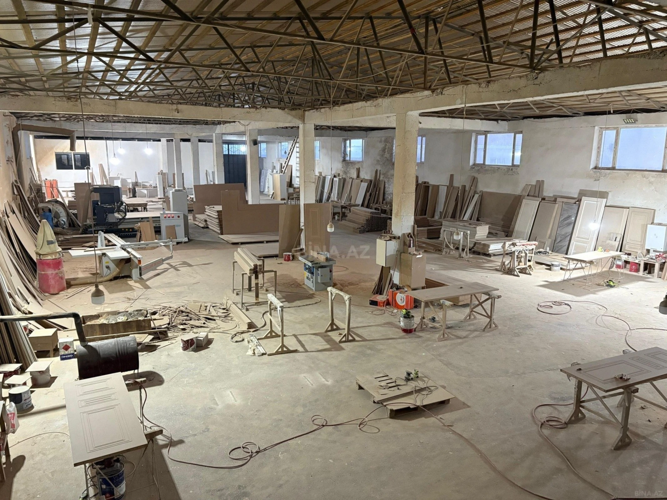 Kirayə verilir obyekt 1325 m²