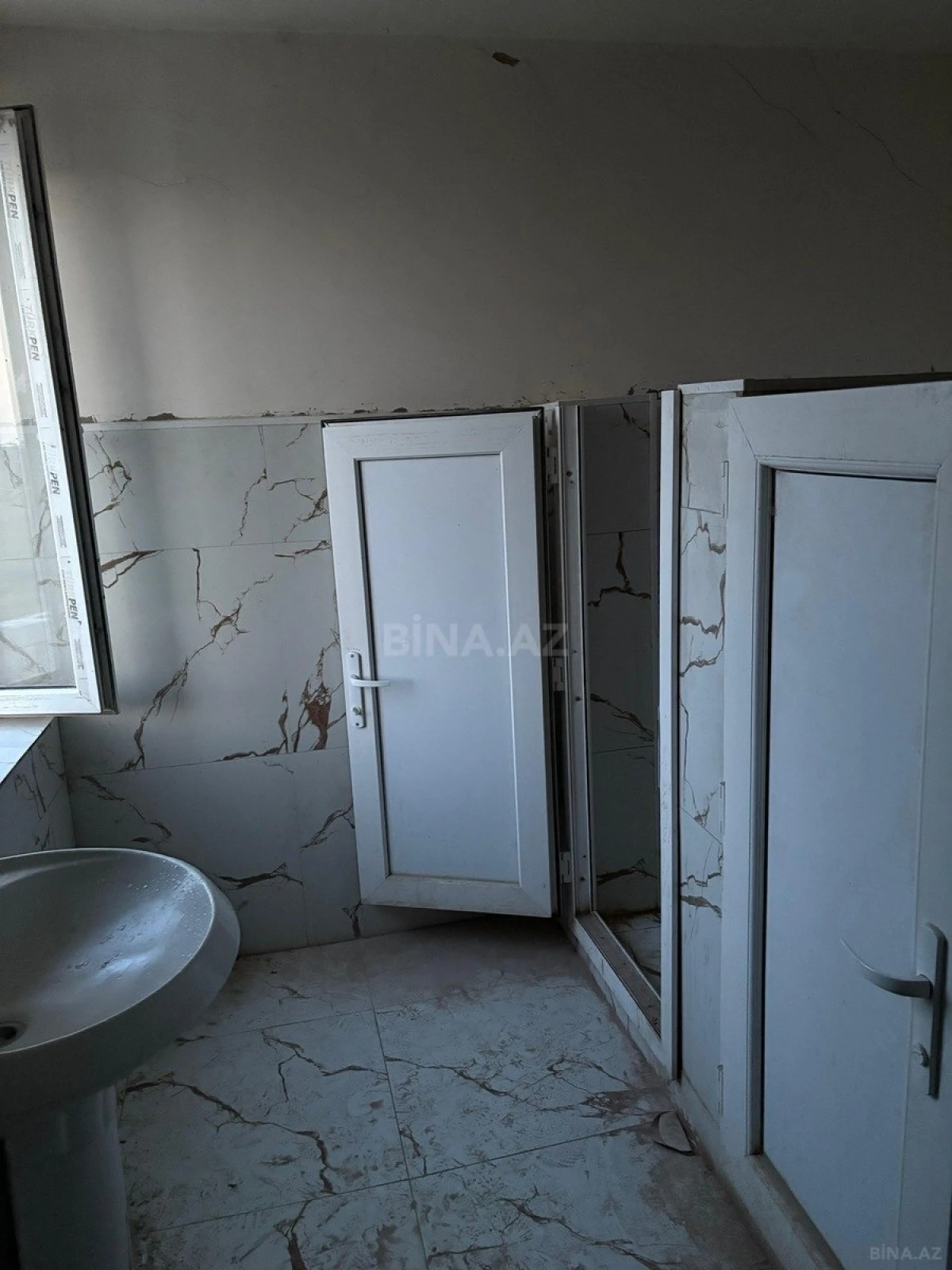 Kirayə verilir obyekt 1325 m²