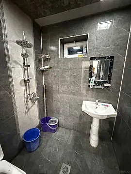 Satılır 5 otaqlı həyət evi 170 m²