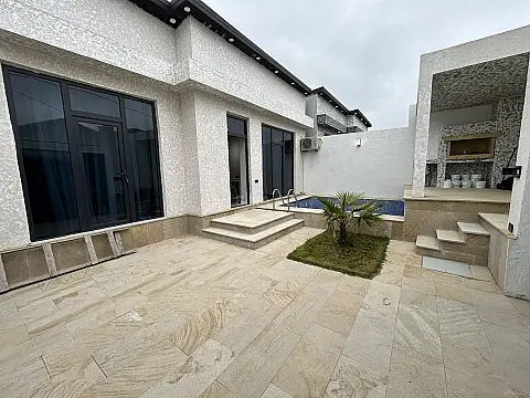 Satılır 4 otaqlı həyət evi 125 m²