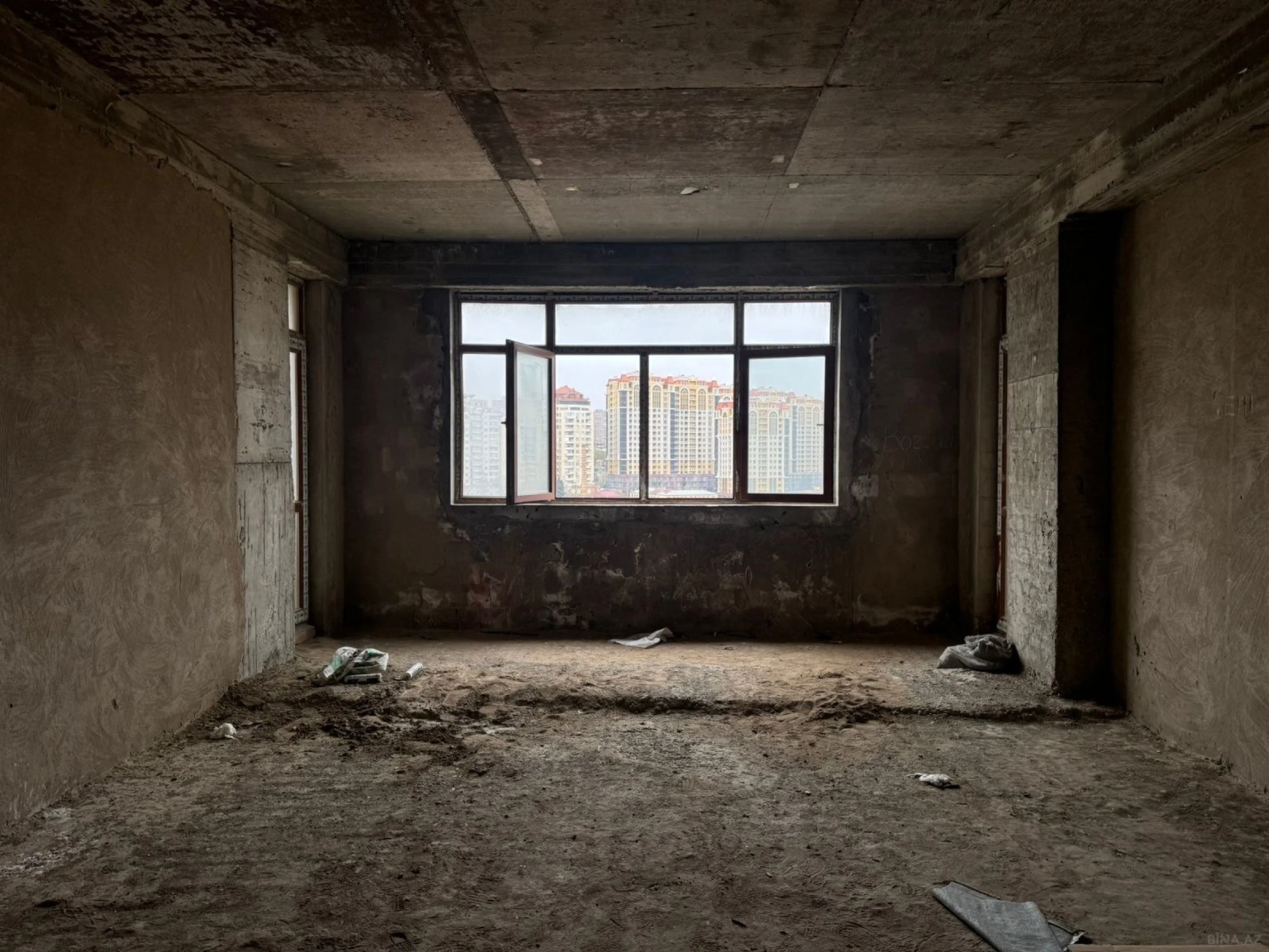 Satılır 2 otaqlı mənzil 107.4 m²