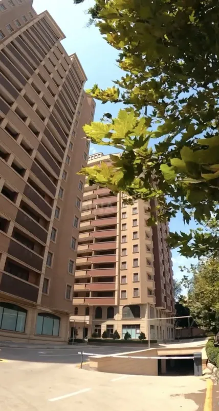 Satılır 2 otaqlı mənzil 107.4 m²