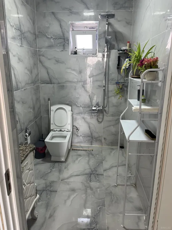 Satılır 4 otaqlı həyət evi 140 m²