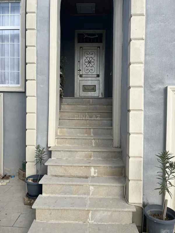 Satılır 4 otaqlı həyət evi 140 m²