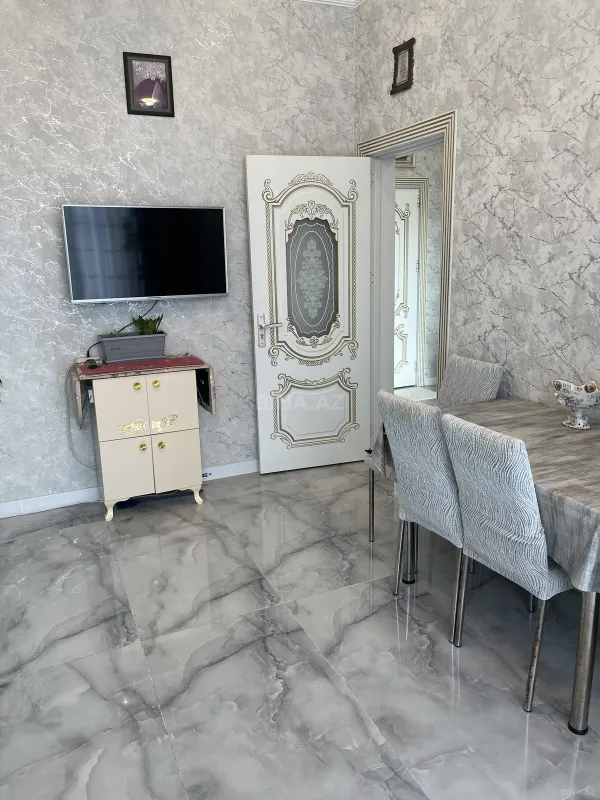 Satılır 4 otaqlı həyət evi 140 m²