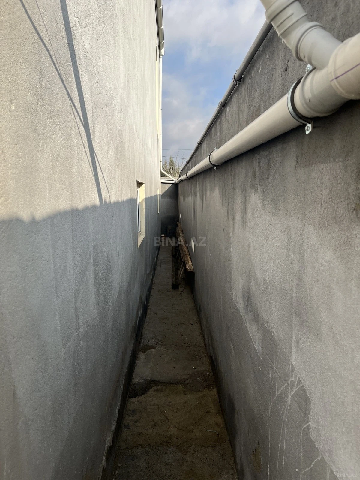 Satılır 4 otaqlı həyət evi 140 m²