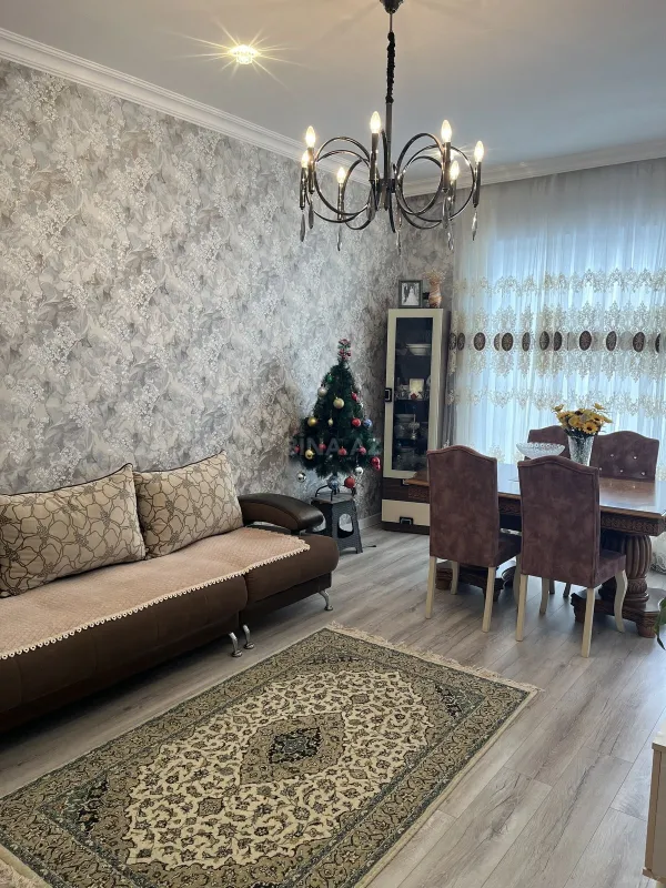 Satılır 4 otaqlı həyət evi 140 m²