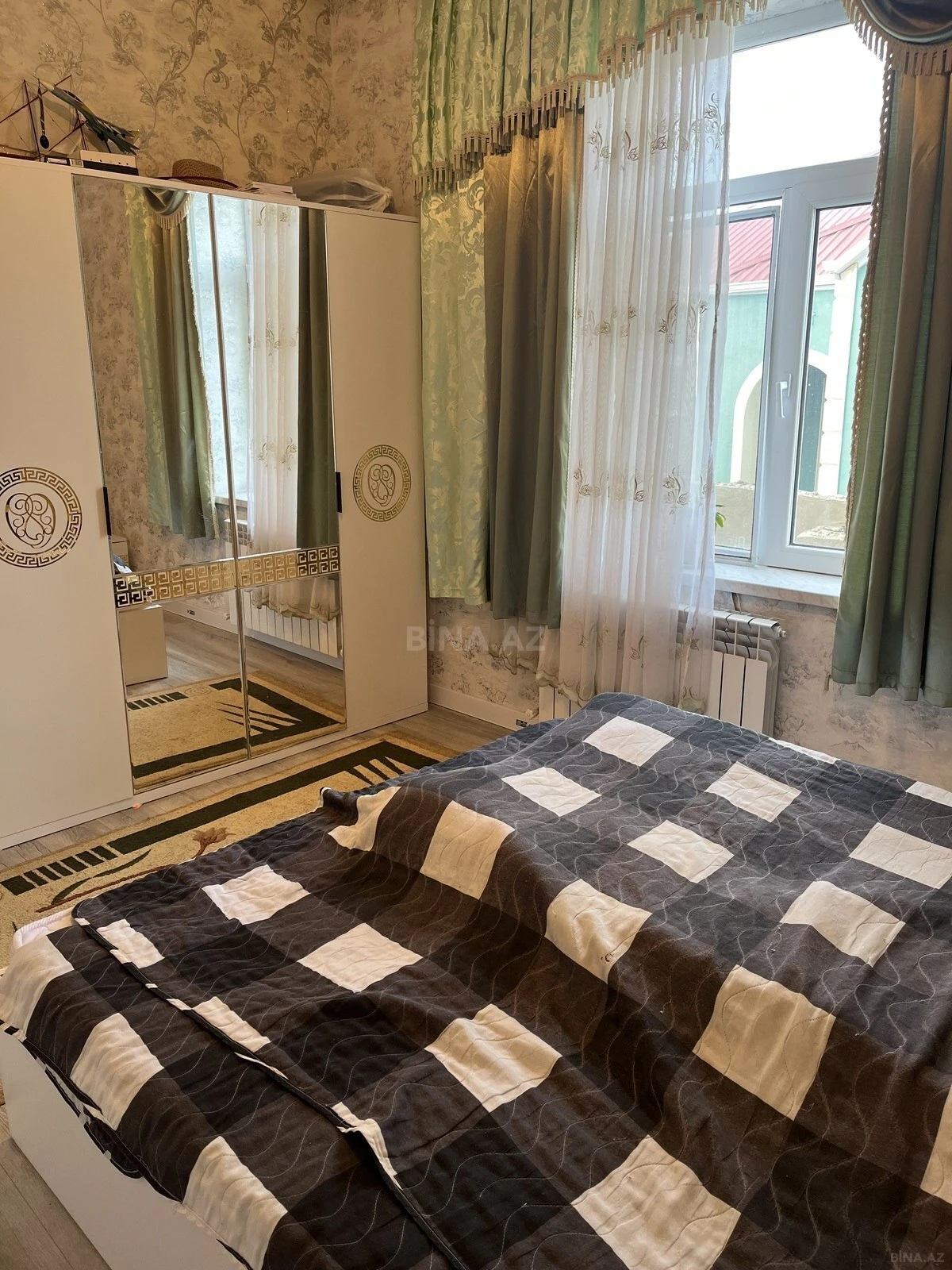 Satılır 4 otaqlı həyət evi 140 m²