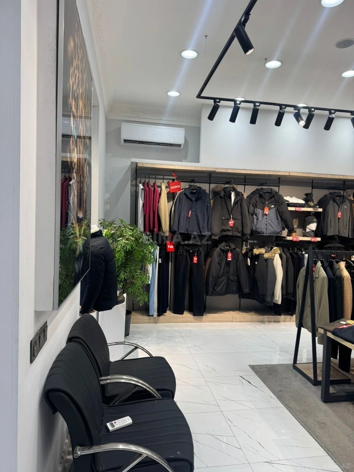 Satılır obyekt 125 m²