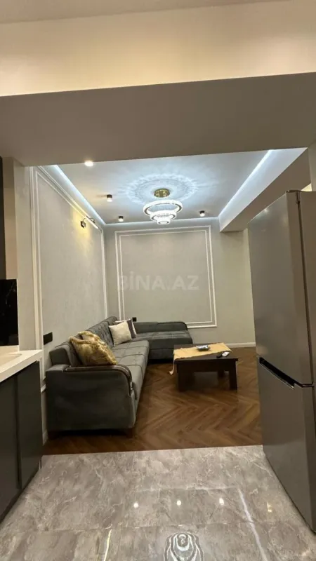 Kirayə verilir 2 otaqlı mənzil 80 m²