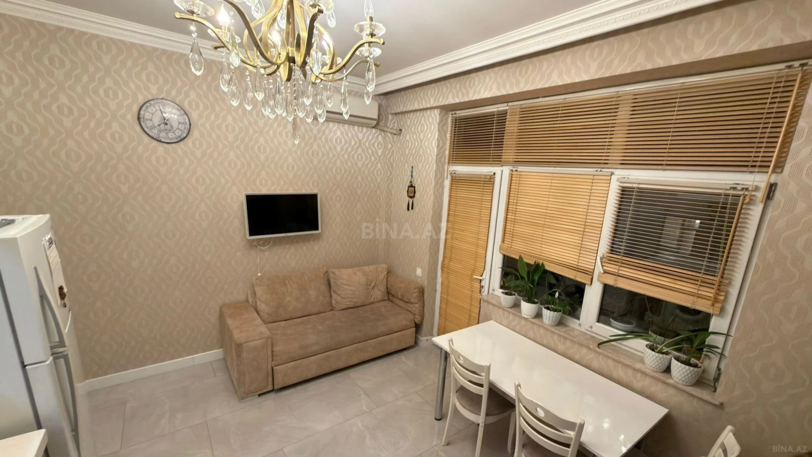 Satılır 2 otaqlı mənzil 80 m²