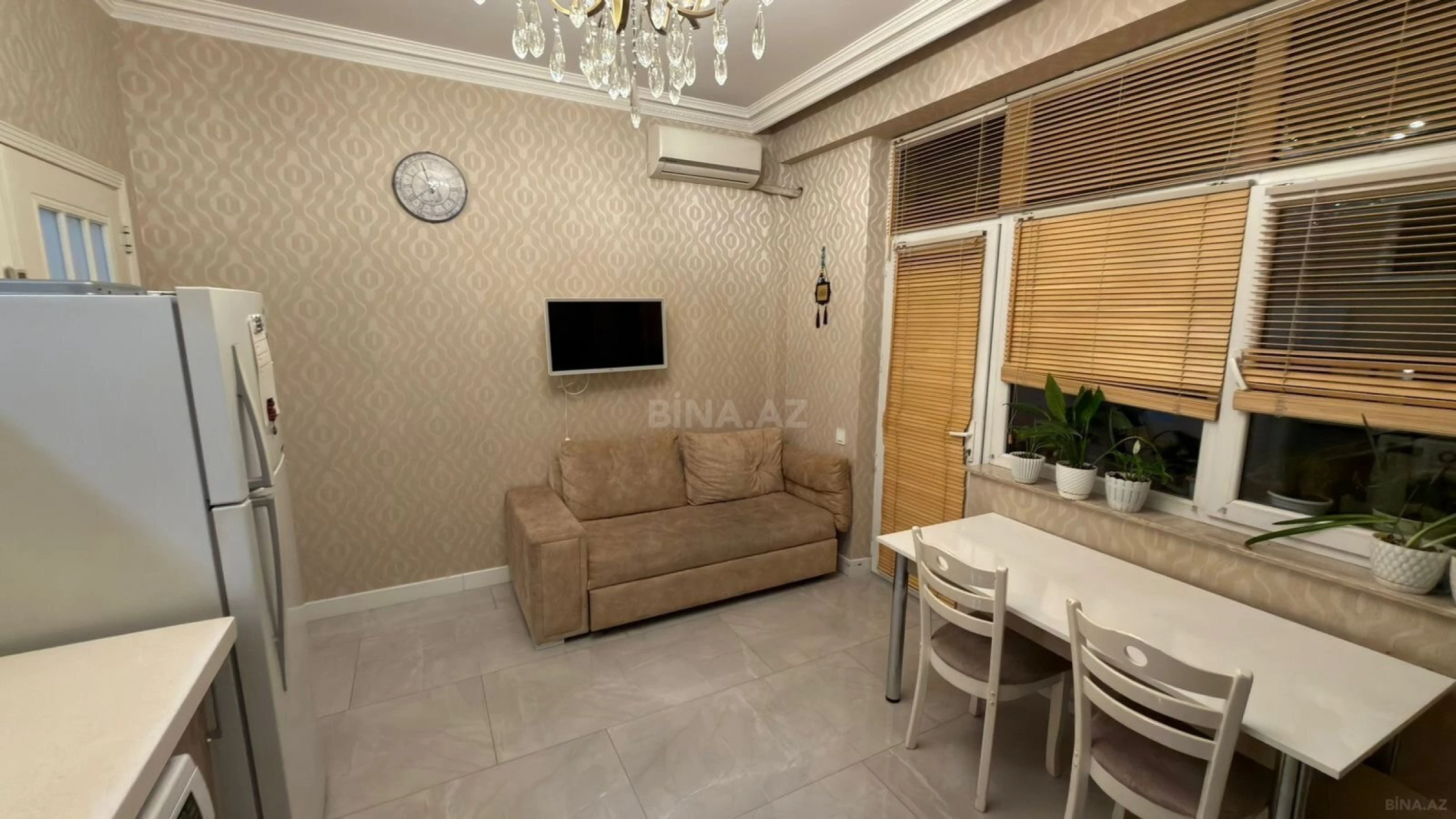 Satılır 2 otaqlı mənzil 80 m²