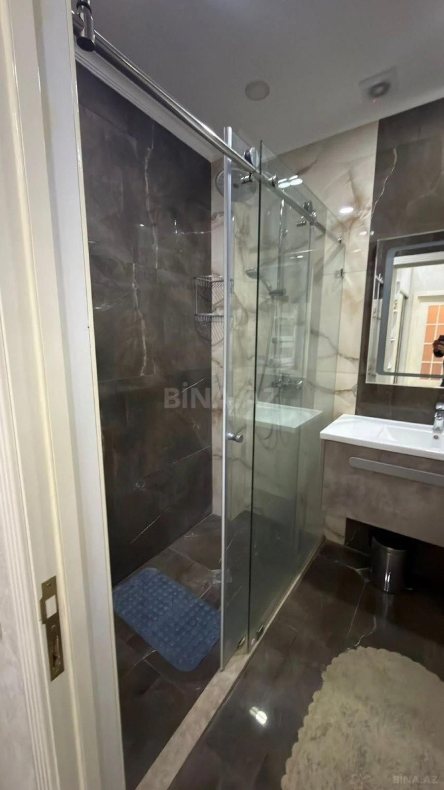 Satılır 2 otaqlı mənzil 80 m²