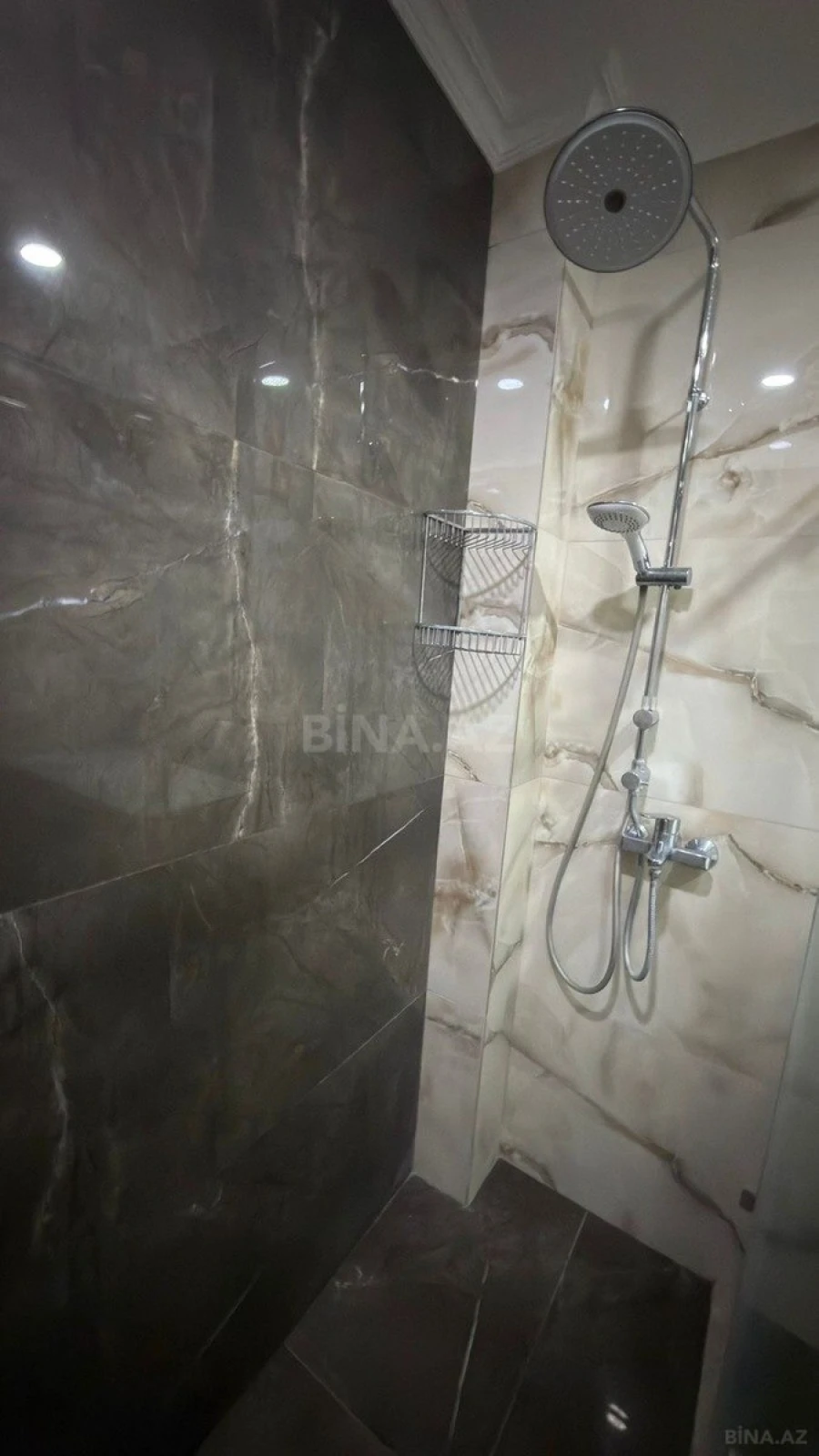 Satılır 2 otaqlı mənzil 80 m²