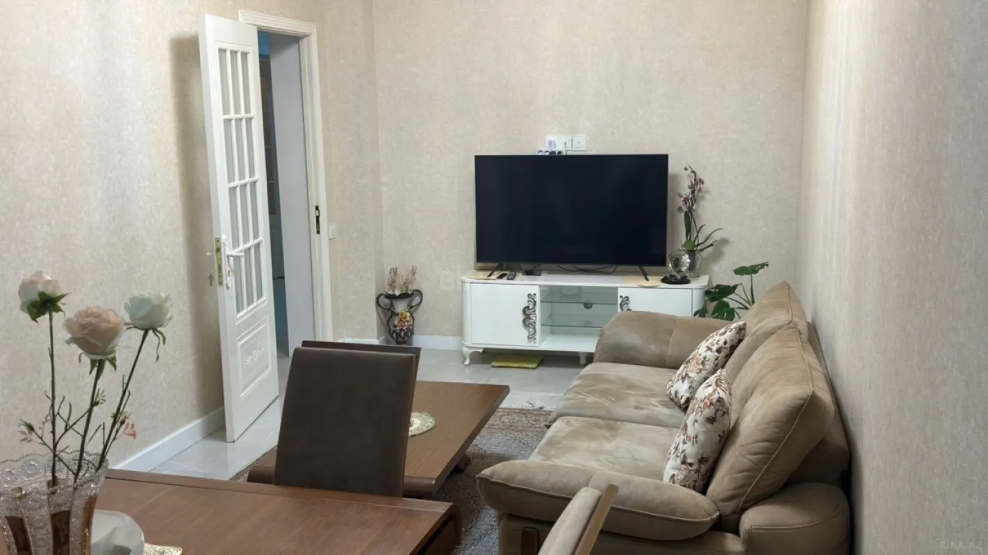 Satılır 2 otaqlı mənzil 80 m²