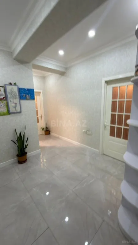 Satılır 2 otaqlı mənzil 80 m²