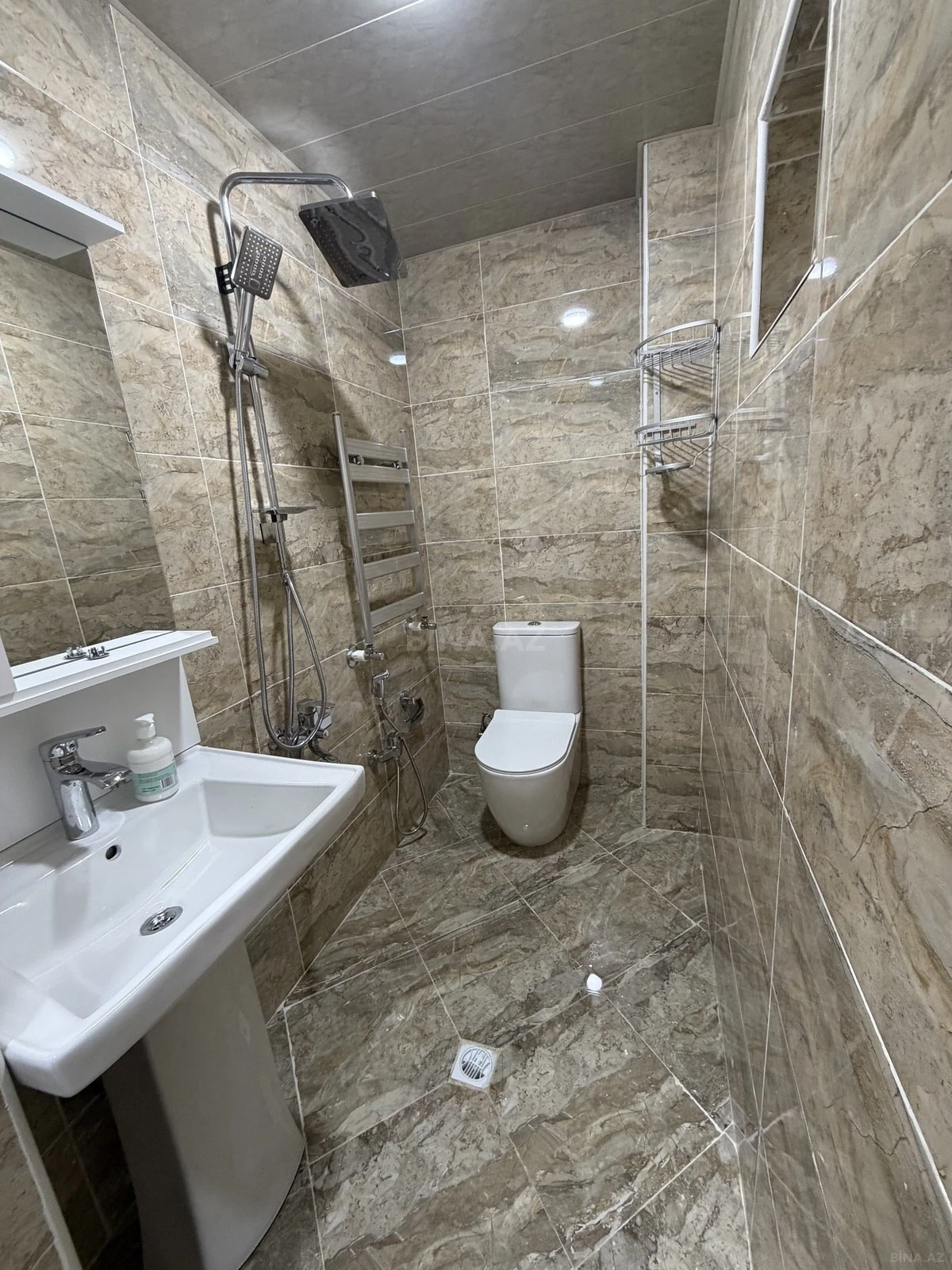 Kirayə verilir 3 otaqlı mənzil 70 m²