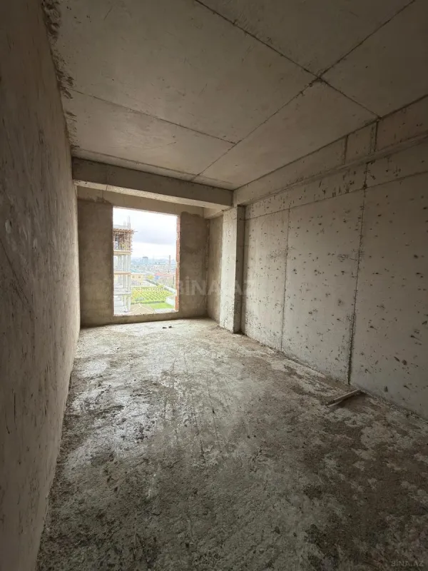 Satılır 4 otaqlı mənzil 169 m²