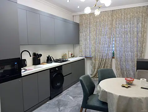 Satılır 2 otaqlı mənzil 115 m²