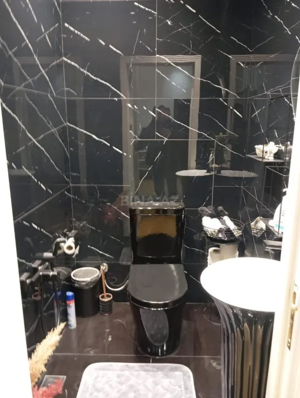 Satılır 2 otaqlı mənzil 115 m²