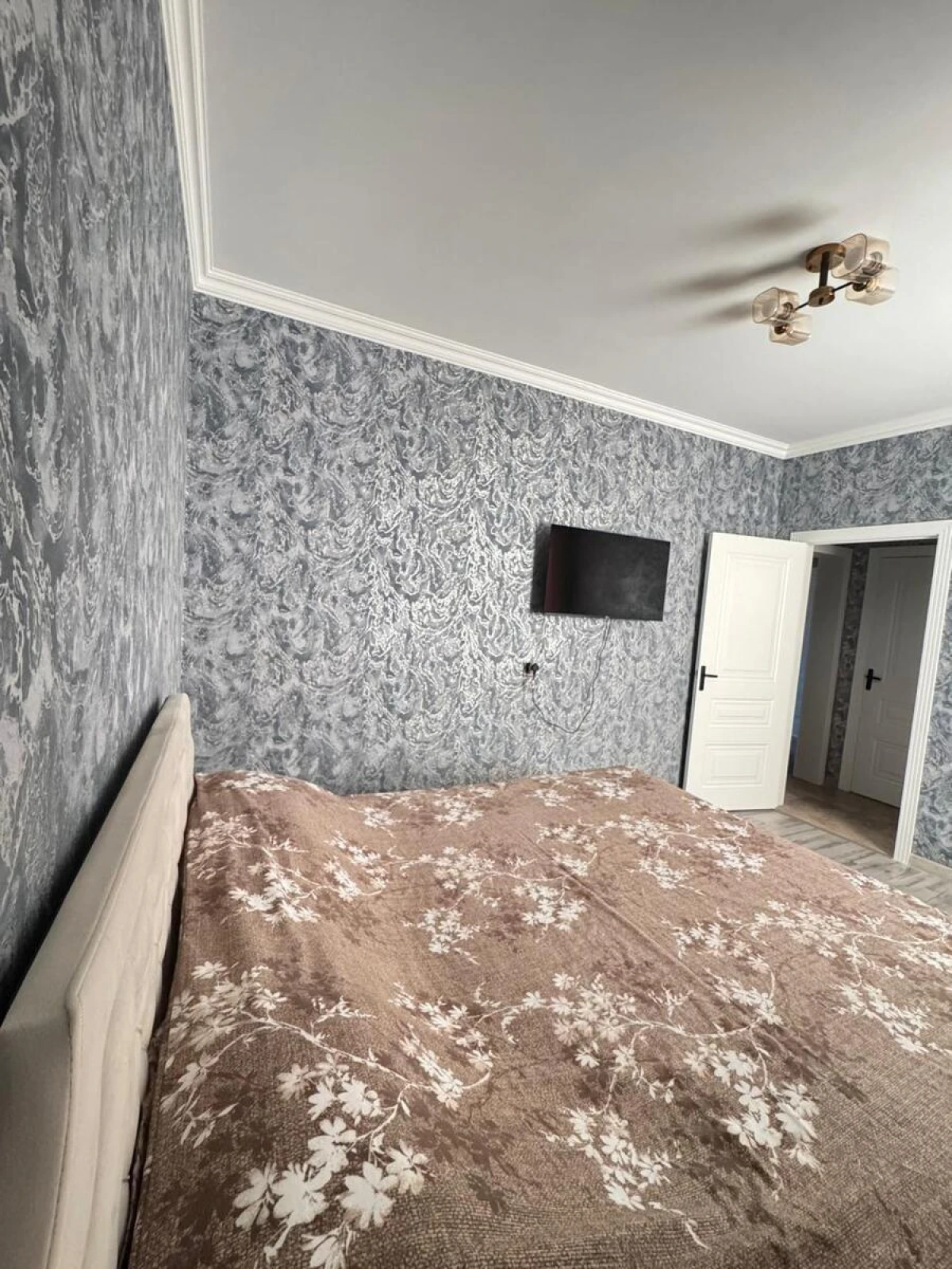 Satılır 5 otaqlı həyət evi 200 m²