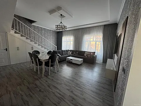 Satılır 5 otaqlı həyət evi 200 m²