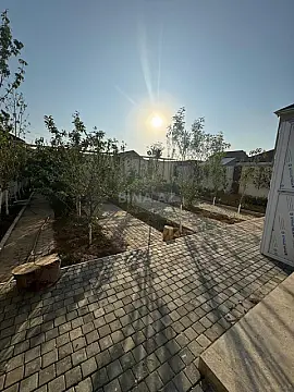 Satılır 5 otaqlı həyət evi 200 m²
