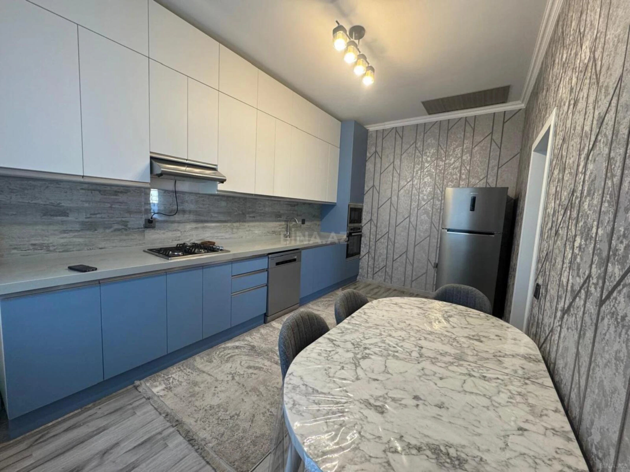 Satılır 5 otaqlı həyət evi 200 m²