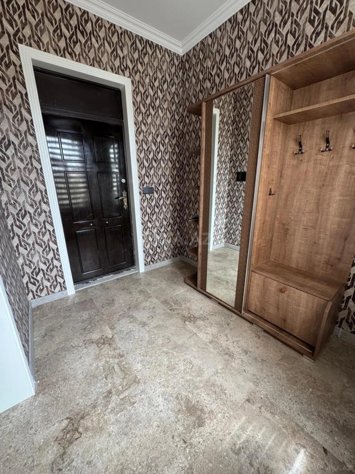 Satılır 5 otaqlı həyət evi 200 m²