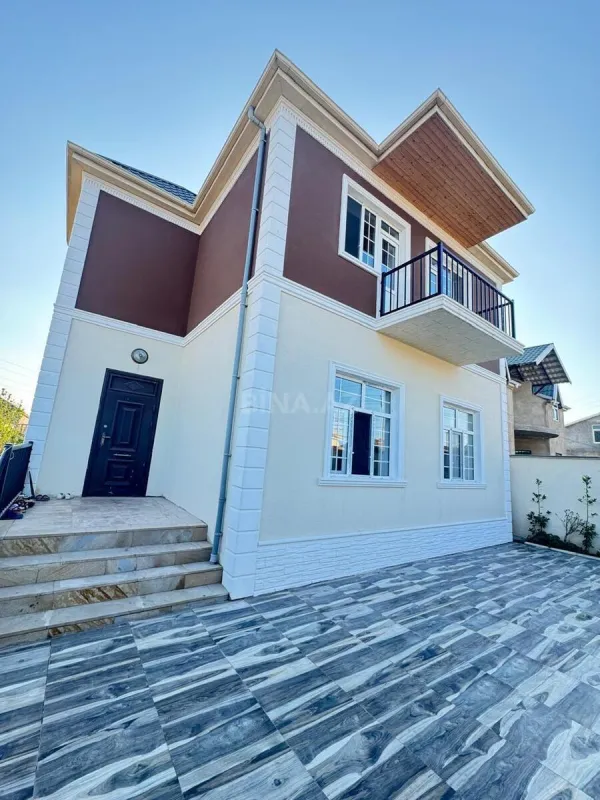 Satılır 5 otaqlı həyət evi 200 m²