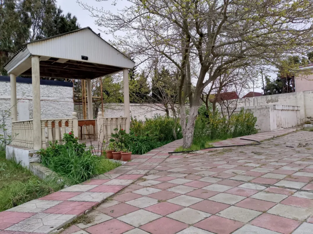 Satılır 4 otaqlı həyət evi 90 m²