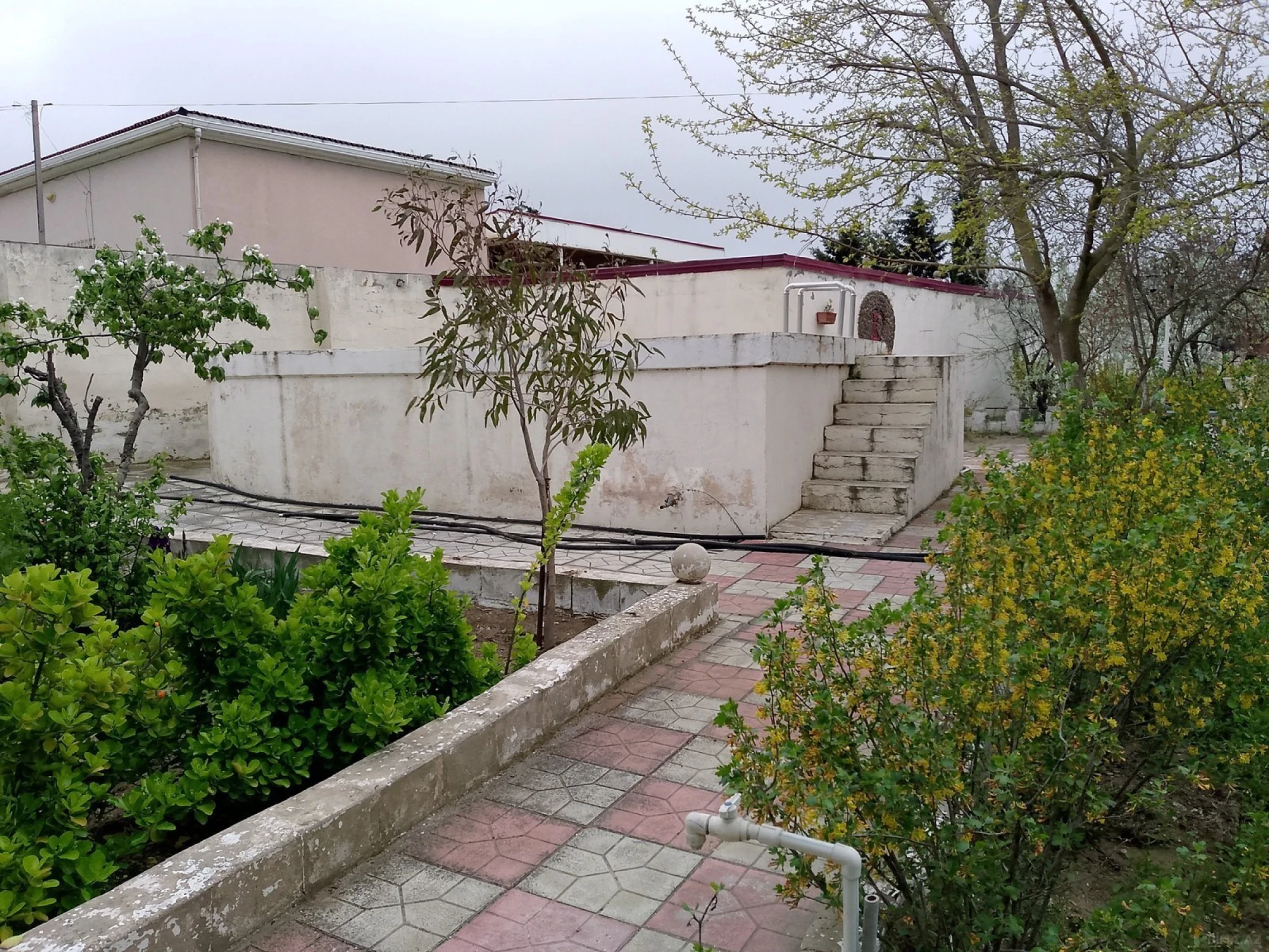 Satılır 4 otaqlı həyət evi 90 m²