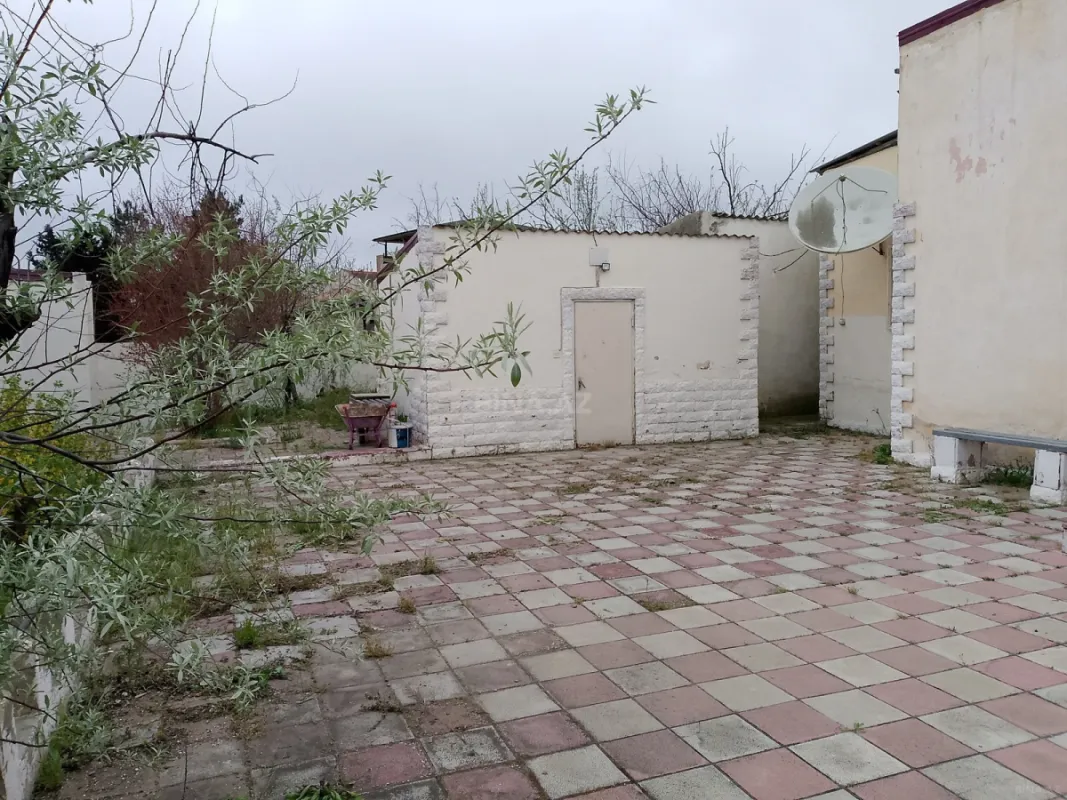 Satılır 4 otaqlı həyət evi 90 m²