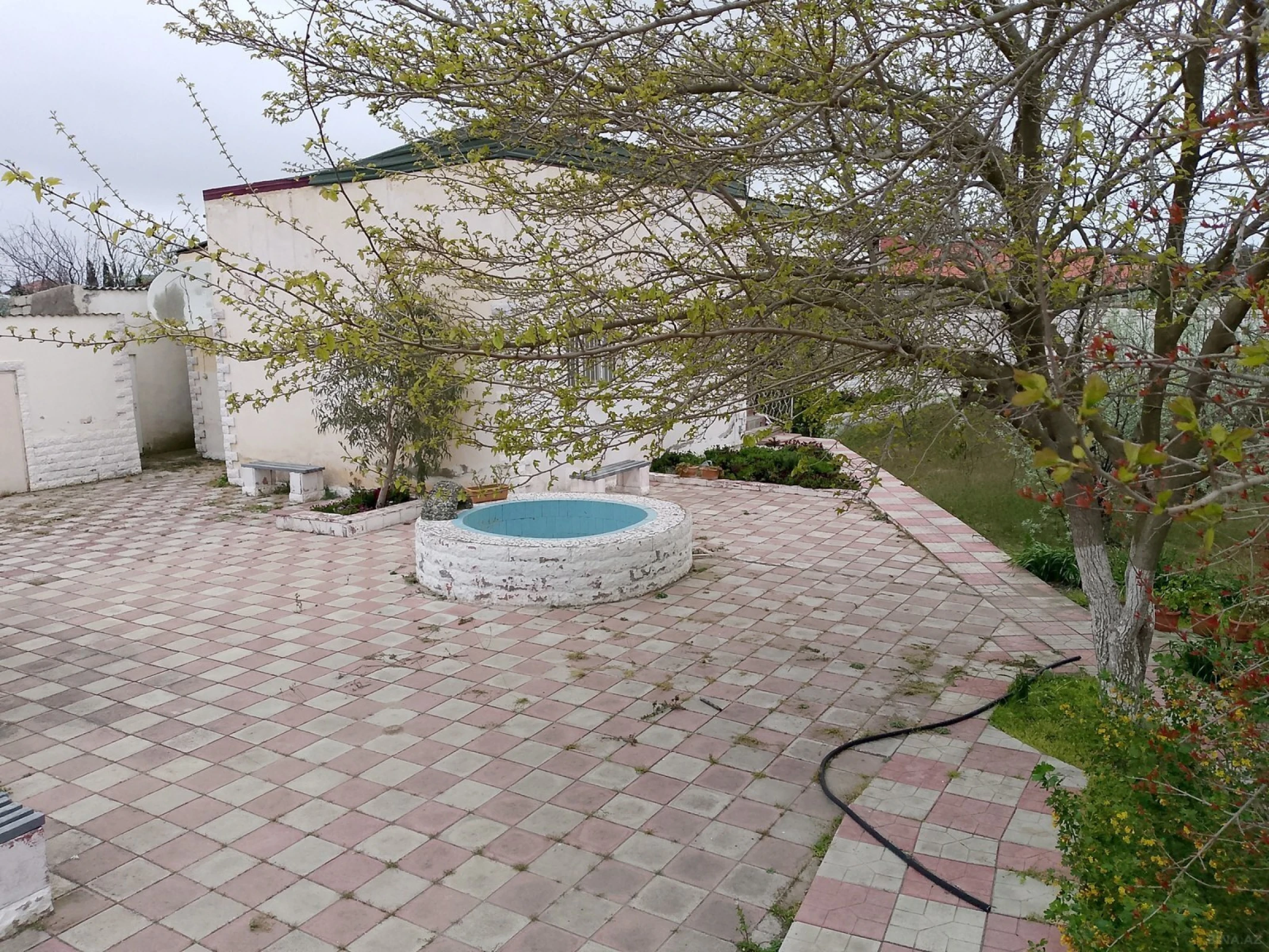 Satılır 4 otaqlı həyət evi 90 m²