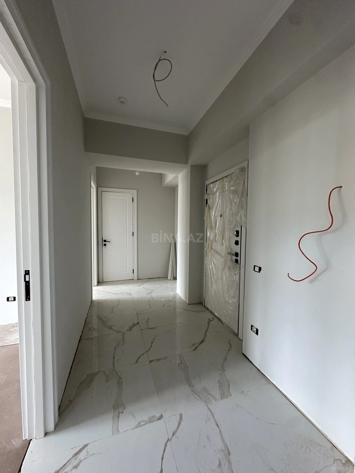 Satılır 2 otaqlı mənzil 72.6 m²