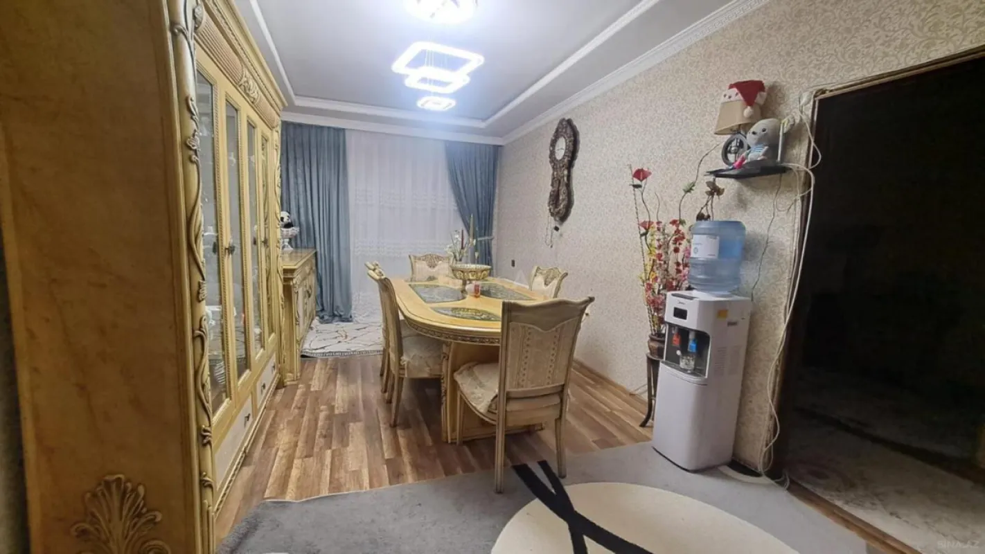 Satılır 4 otaqlı mənzil 110 m²