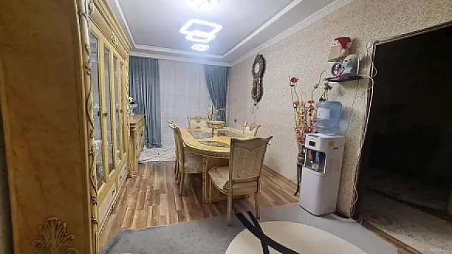 Satılır 4 otaqlı mənzil 110 m²