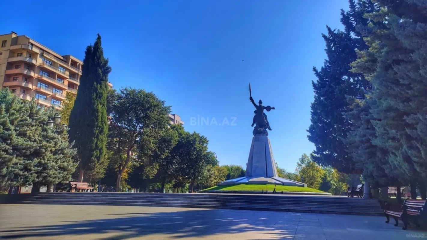 Satılır 2 otaqlı mənzil 80 m²