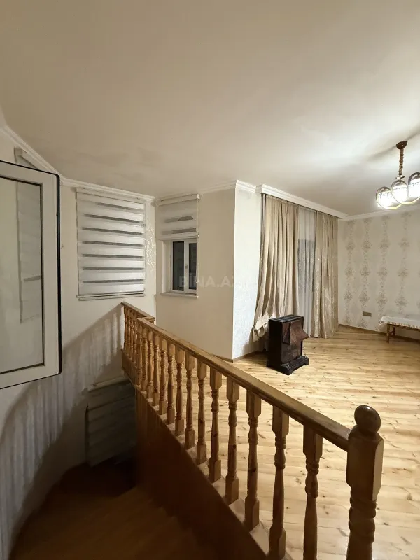 Satılır 5 otaqlı həyət evi 150 m²