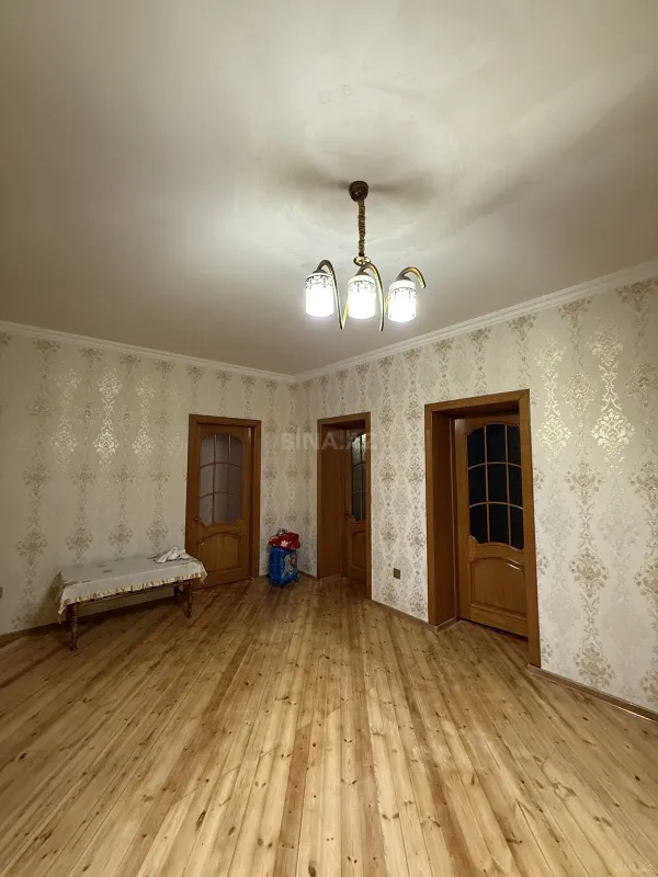 Satılır 5 otaqlı həyət evi 150 m²