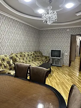 Kirayə verilir 2 otaqlı mənzil 88 m²