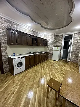 Kirayə verilir 2 otaqlı mənzil 88 m²