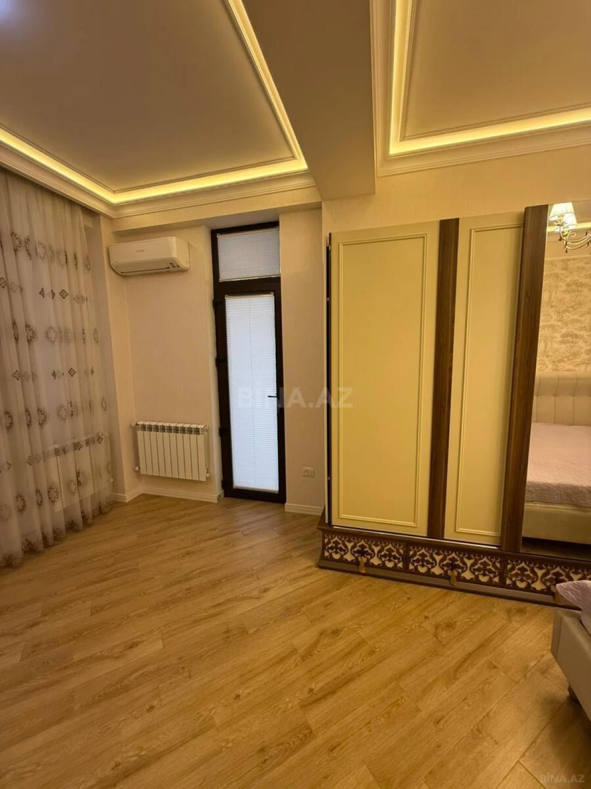Kirayə verilir 2 otaqlı mənzil 100 m²