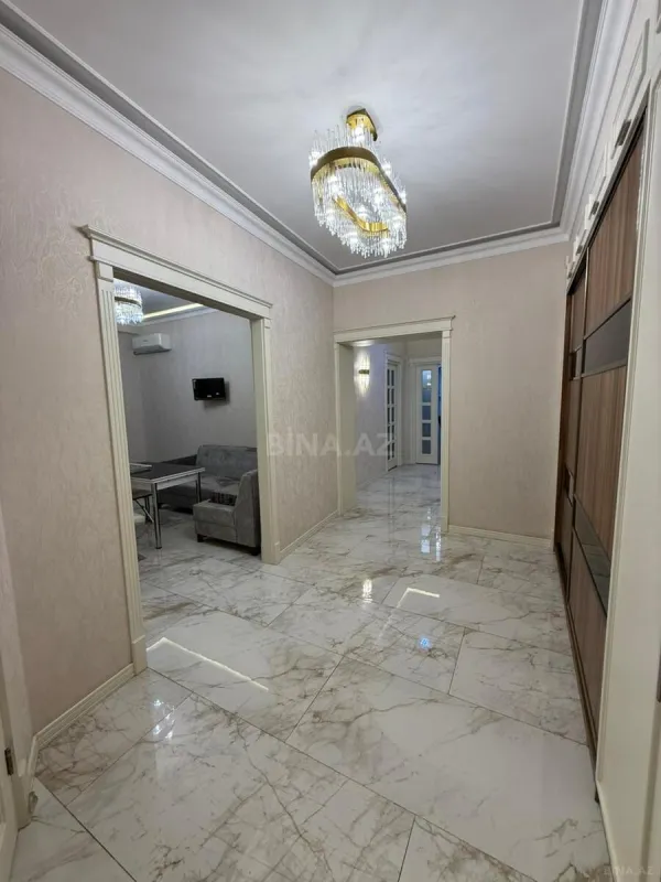 Kirayə verilir 2 otaqlı mənzil 100 m²