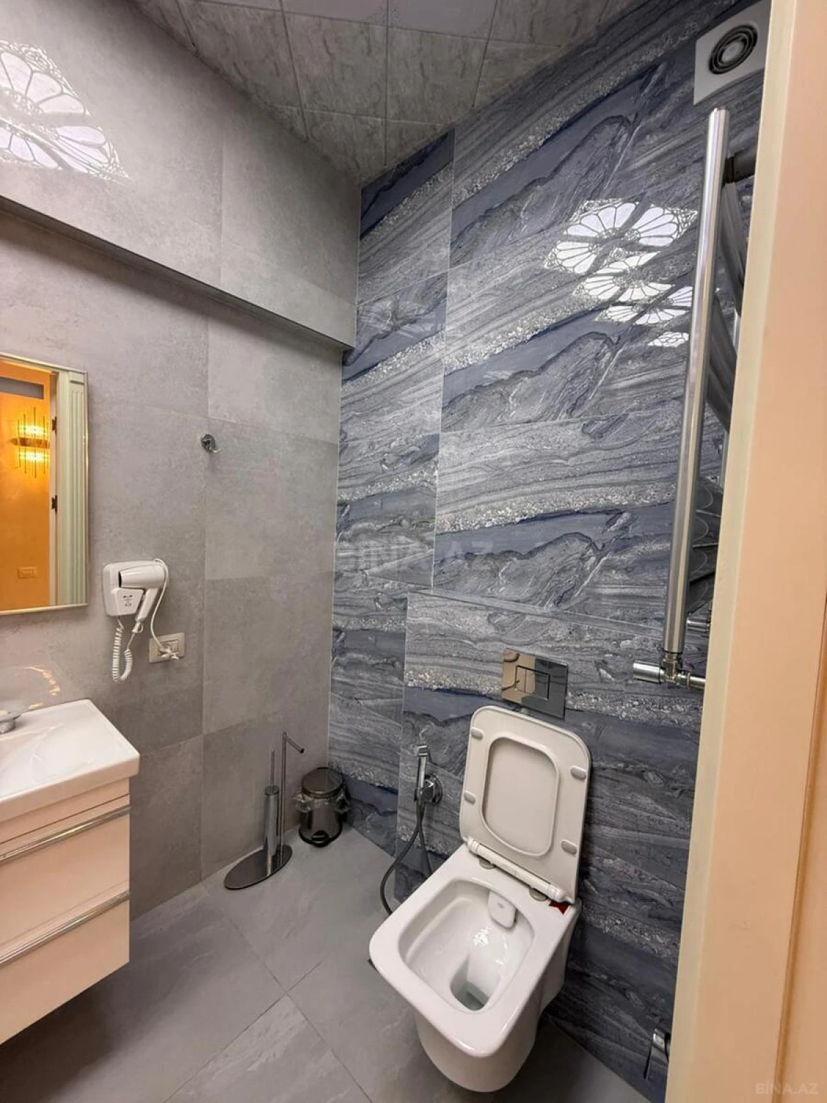 Kirayə verilir 2 otaqlı mənzil 100 m²