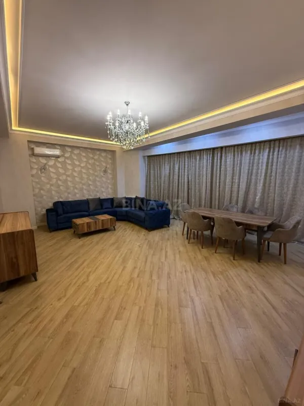 Kirayə verilir 2 otaqlı mənzil 100 m²